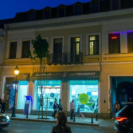 Home@97 On Aghmashenebeli Avenue Tiflis Dış mekan fotoğraf