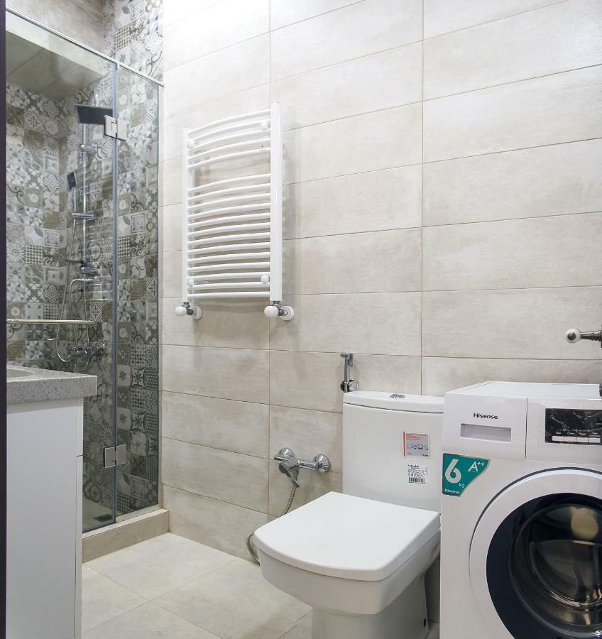 Home@97 On Aghmashenebeli Avenue Tiflis Dış mekan fotoğraf
