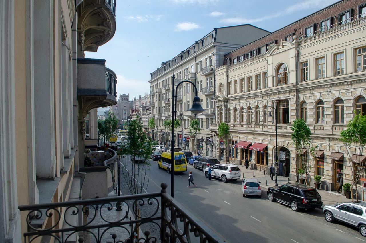 Home@97 On Aghmashenebeli Avenue Tiflis Dış mekan fotoğraf